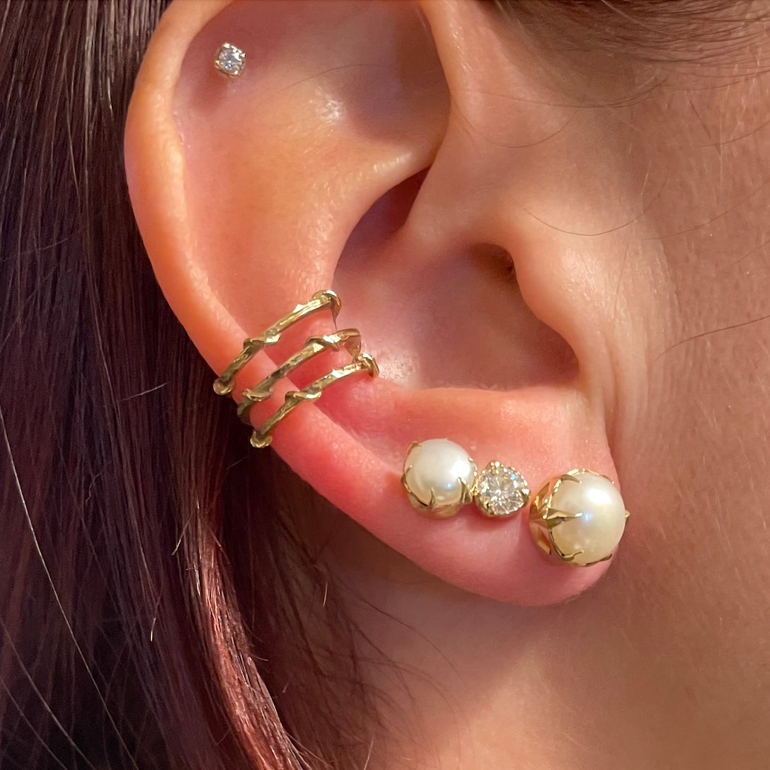 MYSTICAL CROWN STUDS, 6MM PEARL 10KY